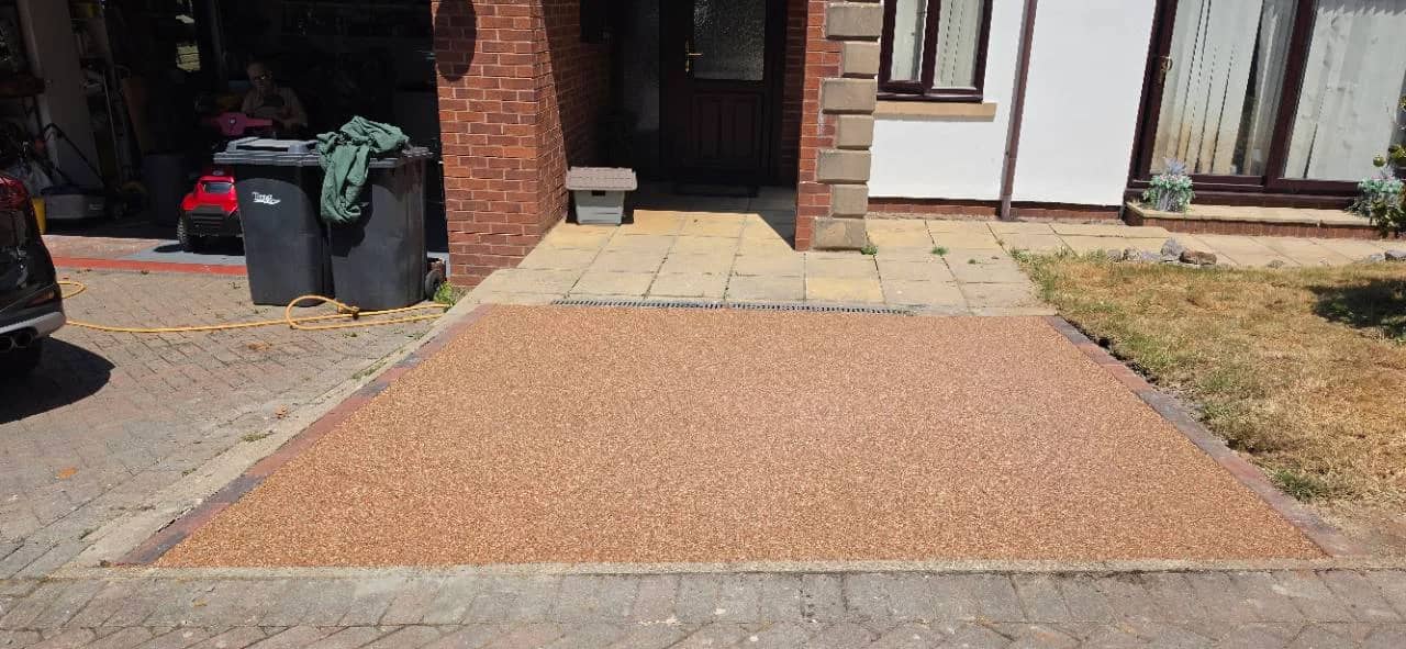 Completed Canyon Stone resin bound driveway with block edging in Highbridge, Somerset