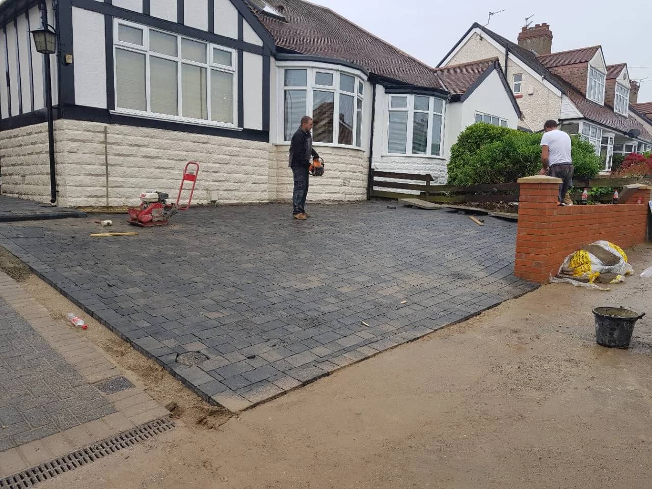 After photo of a Slate Grey block paving driveway in Taunton installed by Quantock Paving