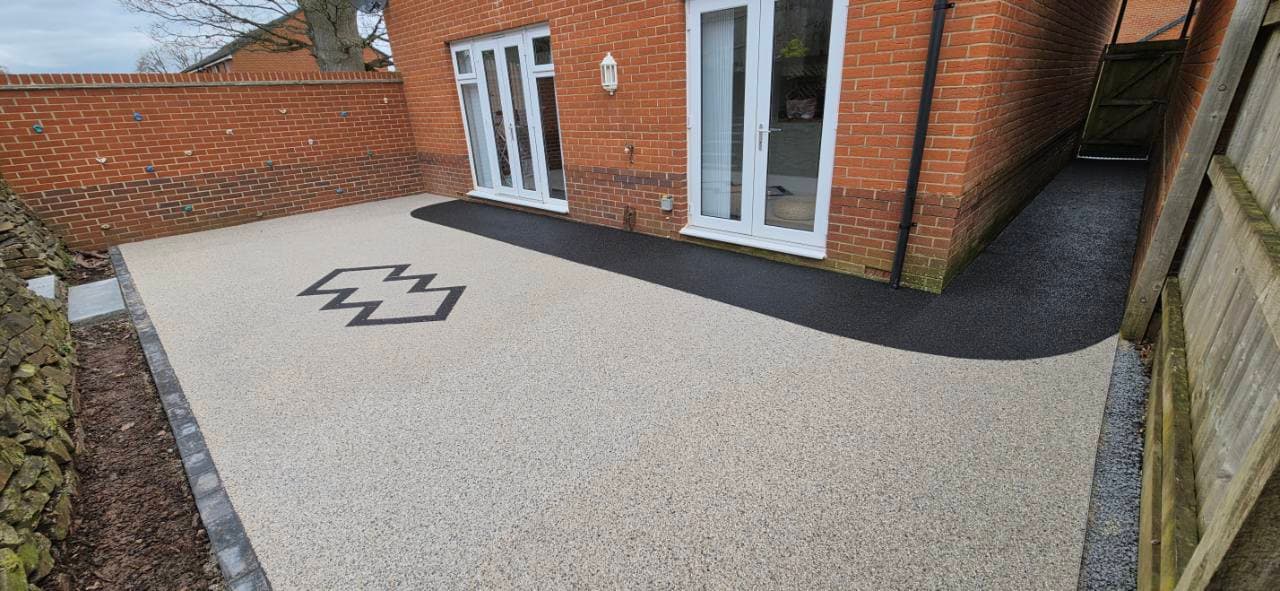 Alaskan Tundra resin patio with New The Met connecting path and geometric pattern in Exmouth